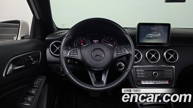 Mercedes-Benz A-Class A200