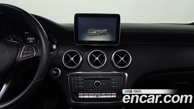 Mercedes-Benz A-Class A200