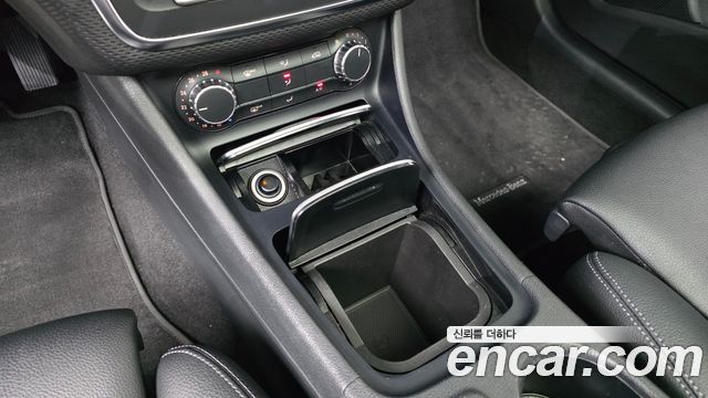 Mercedes-Benz A-Class A200