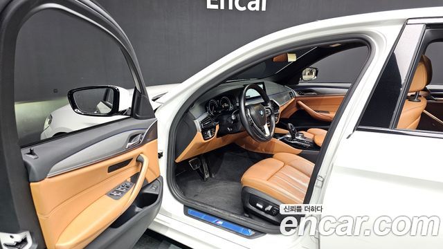 BMW 5-Series 520d xDrive M Sport Package