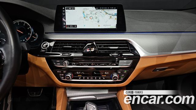 BMW 5-Series 520d xDrive M Sport Package