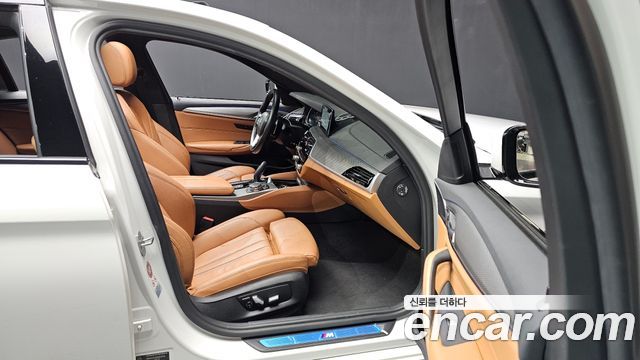 BMW 5-Series 520d xDrive M Sport Package