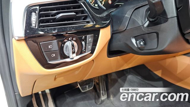 BMW 5-Series 520d xDrive M Sport Package
