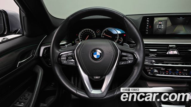BMW 5-Series 530i xDrive M Sport Package Plus