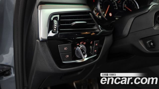 BMW 5-Series 530i xDrive M Sport Package Plus
