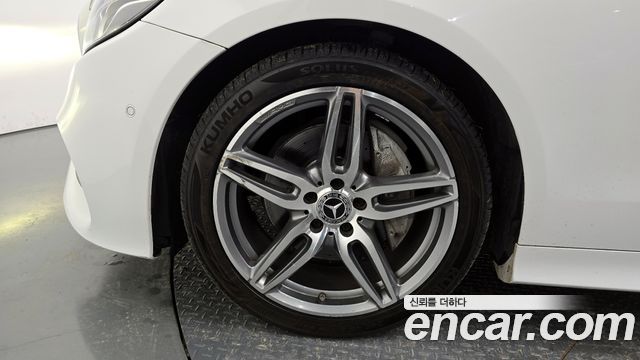 Mercedes-Benz E-Class E220d Coupe