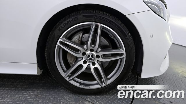 Mercedes-Benz E-Class E220d Coupe