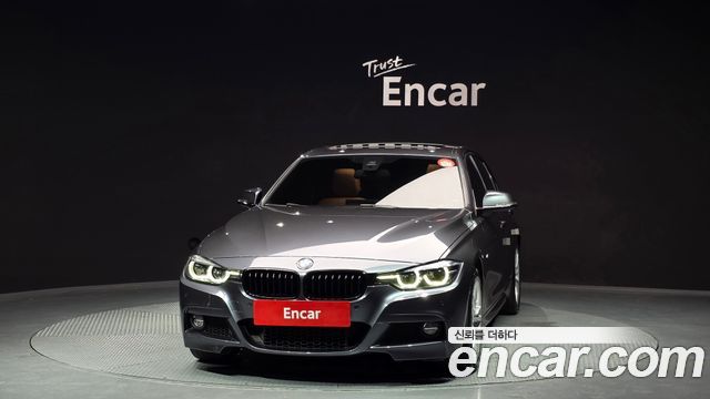 BMW 3-Series 330i M Sport Shadow