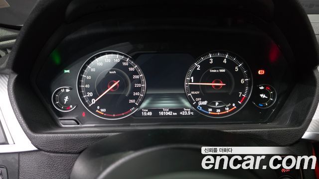 BMW 3-Series 330i M Sport Shadow