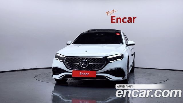 Mercedes-Benz E-Class E300 4MATIC AMG Line