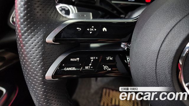 Mercedes-Benz E-Class E300 4MATIC AMG Line