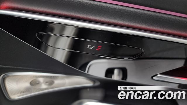 Mercedes-Benz E-Class E300 4MATIC AMG Line