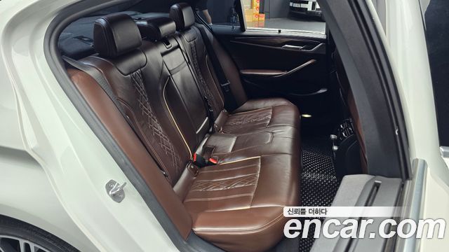 BMW 5-Series 530i M Sport Package Plus