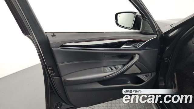 BMW 5-Series 530e M Sport
