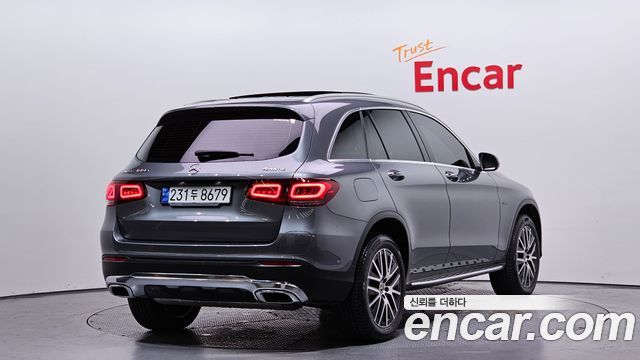 Mercedes-Benz GLC-Class GLC300e 4MATIC