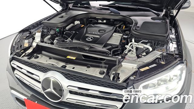 Mercedes-Benz GLC-Class GLC300e 4MATIC