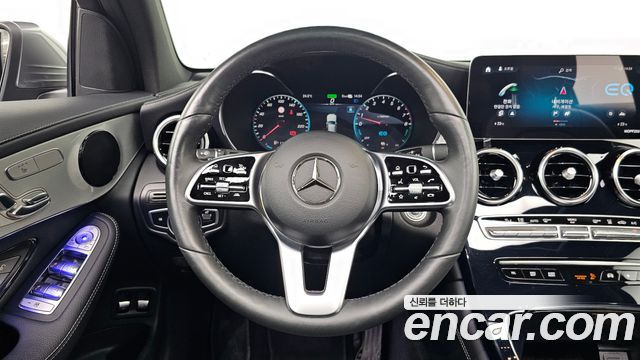 Mercedes-Benz GLC-Class GLC300e 4MATIC
