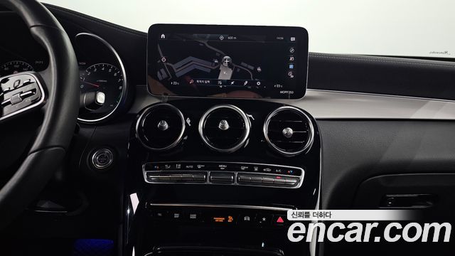Mercedes-Benz GLC-Class GLC300e 4MATIC