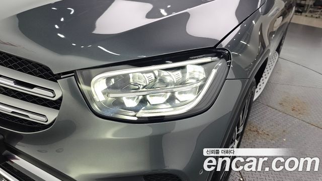 Mercedes-Benz GLC-Class GLC300e 4MATIC