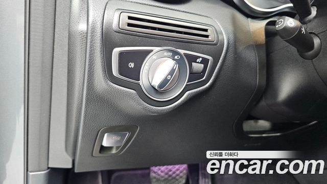 Mercedes-Benz GLC-Class GLC300e 4MATIC