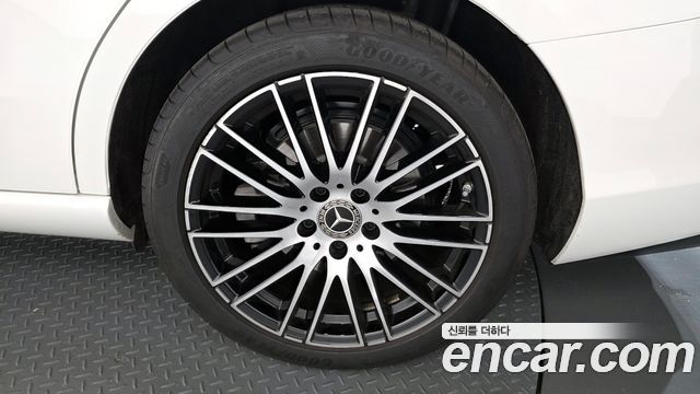 Mercedes-Benz C-Class C200 Avantgarde