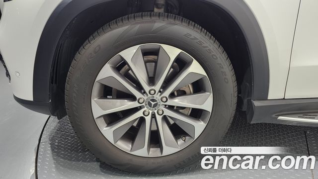 Mercedes-Benz GLE-Class GLE300d 4MATIC