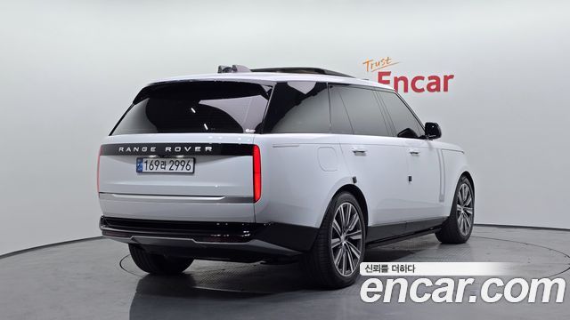 Land Rover Range Rover D350 Autobiography Long Wheel Base