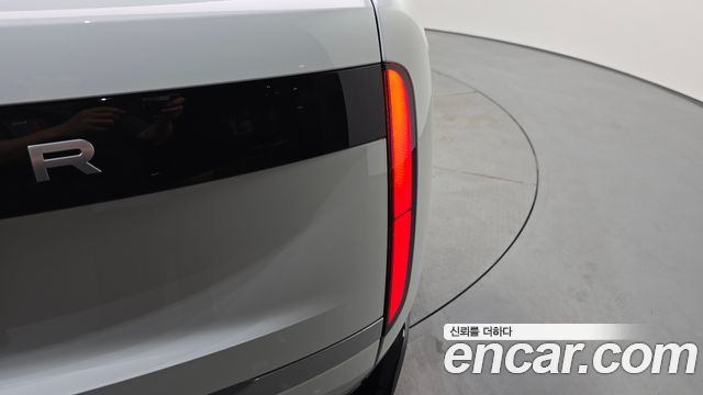 Land Rover Range Rover D350 Autobiography Long Wheel Base