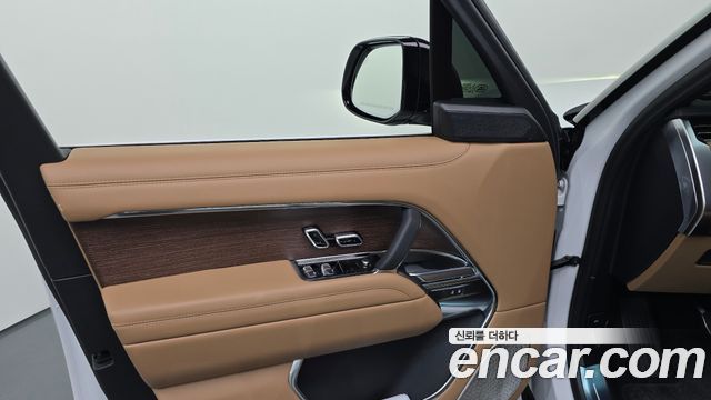 Land Rover Range Rover D350 Autobiography Long Wheel Base