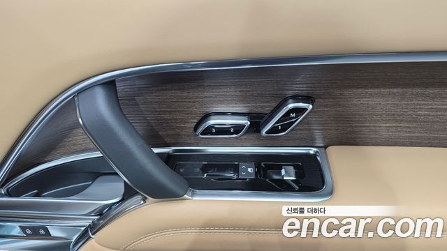 Land Rover Range Rover D350 Autobiography Long Wheel Base