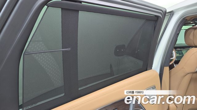 Land Rover Range Rover D350 Autobiography Long Wheel Base