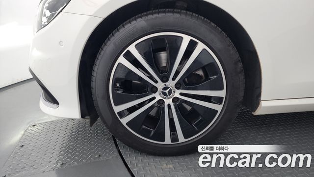 Mercedes-Benz E-Class E250 Avantgarde
