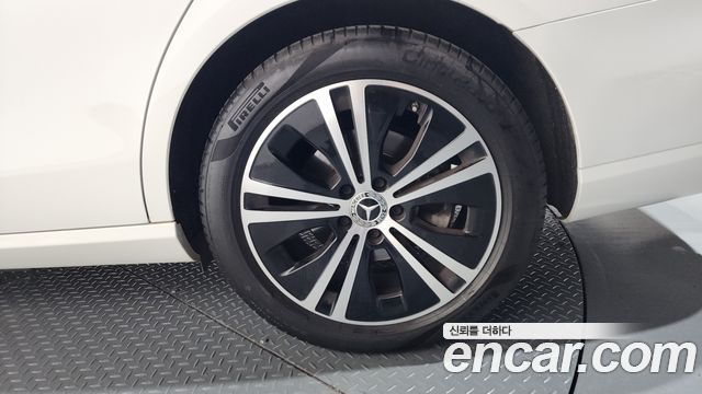 Mercedes-Benz E-Class E250 Avantgarde