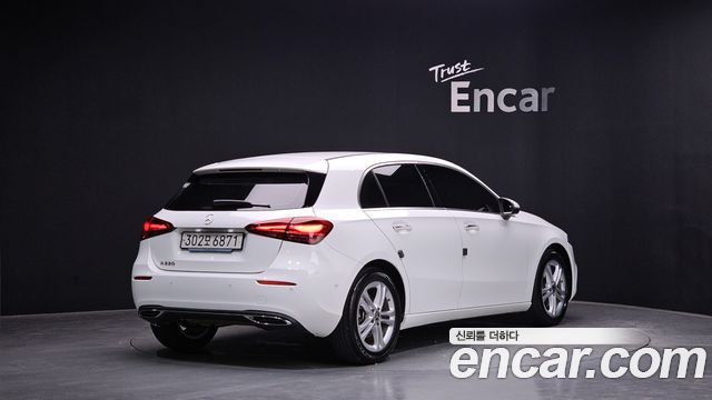 Mercedes-Benz A-Class A220 Hatchback