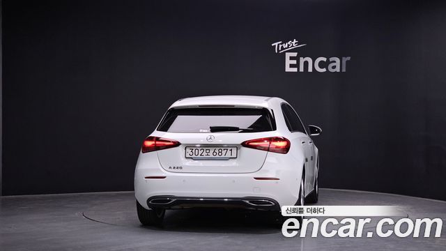 Mercedes-Benz A-Class A220 Hatchback
