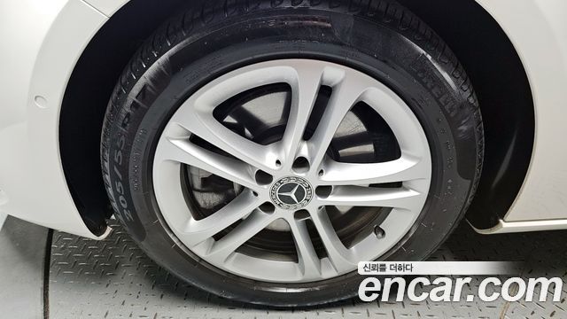 Mercedes-Benz A-Class A220 Hatchback