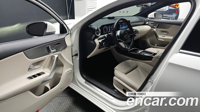 Mercedes-Benz A-Class A220 Hatchback