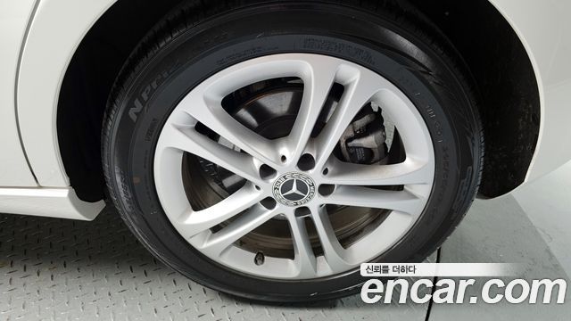 Mercedes-Benz A-Class A220 Hatchback