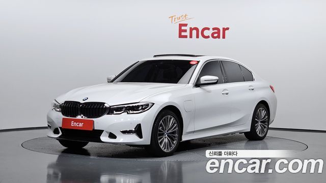 BMW 3-Series 330e Luxury