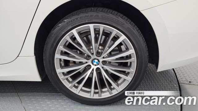 BMW 3-Series 330e Luxury