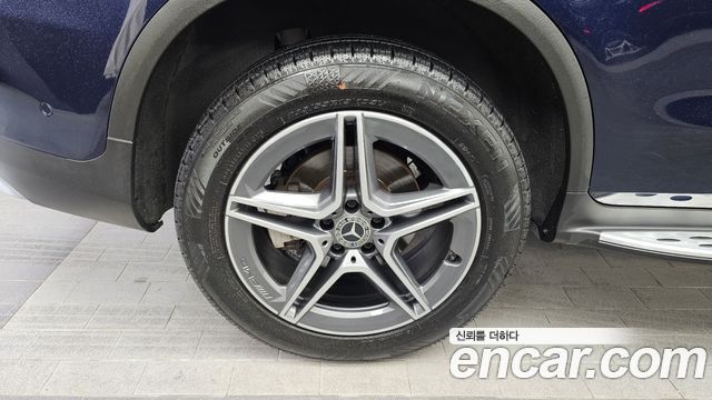 Mercedes-Benz GLC-Class GLC300e 4MATIC Coupe