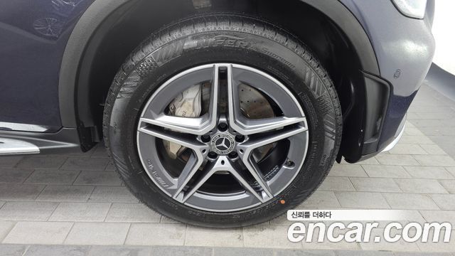 Mercedes-Benz GLC-Class GLC300e 4MATIC Coupe