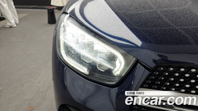 Mercedes-Benz GLC-Class GLC300e 4MATIC Coupe