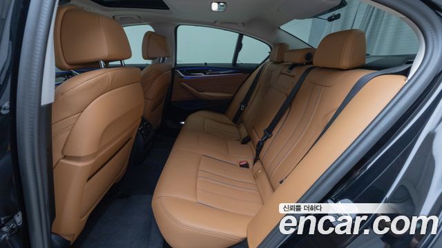 BMW 5-Series 530i Luxury