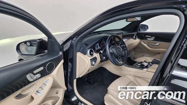 Mercedes-Benz GLC-Class GCL300 4MATIC Coupe