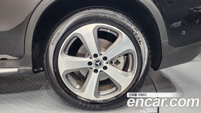 Mercedes-Benz GLC-Class GCL300 4MATIC Coupe