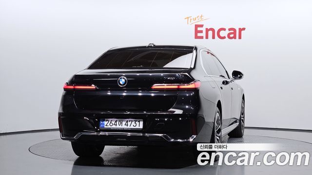 BMW 7Series (G70) 740i sDrive M Sport
