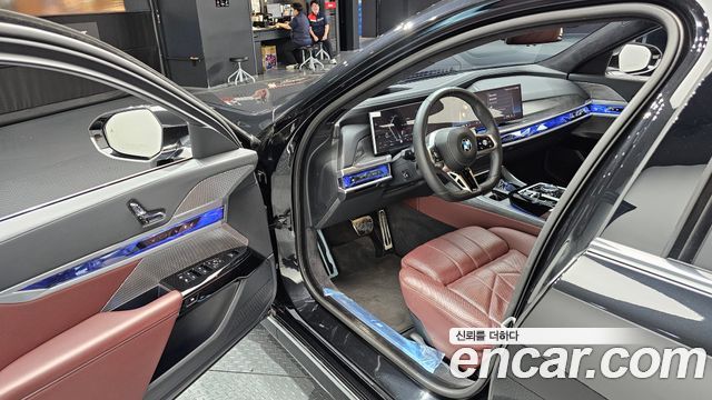 BMW 7-Series 740i sDrive M Sport