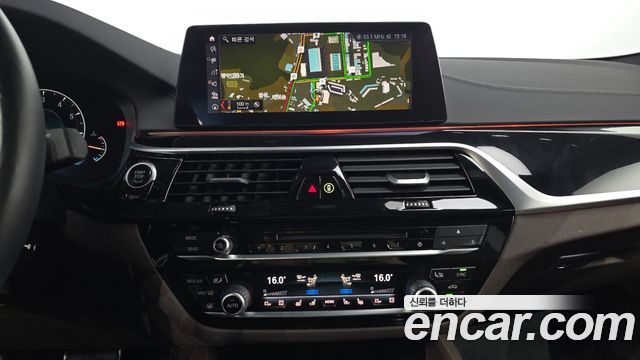 BMW 5-Series 530i xDrive M Sport Package Plus
