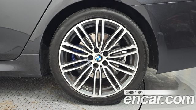 BMW 5-Series 530i xDrive M Sport Package Plus